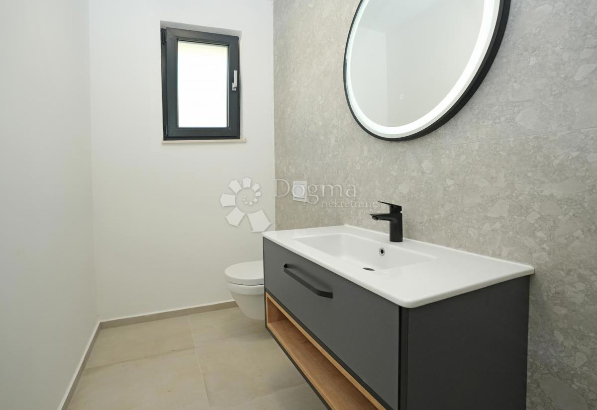 Hiša Žminj, 170,01m2