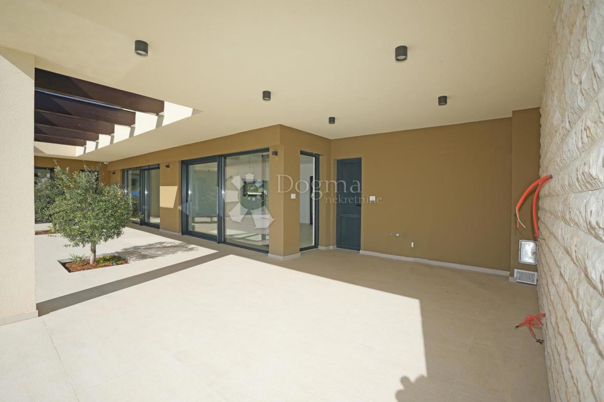 Hiša Žminj, 170,01m2