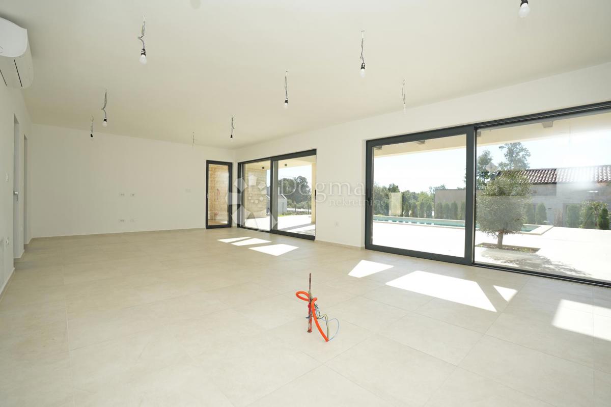 Hiša Žminj, 170,01m2