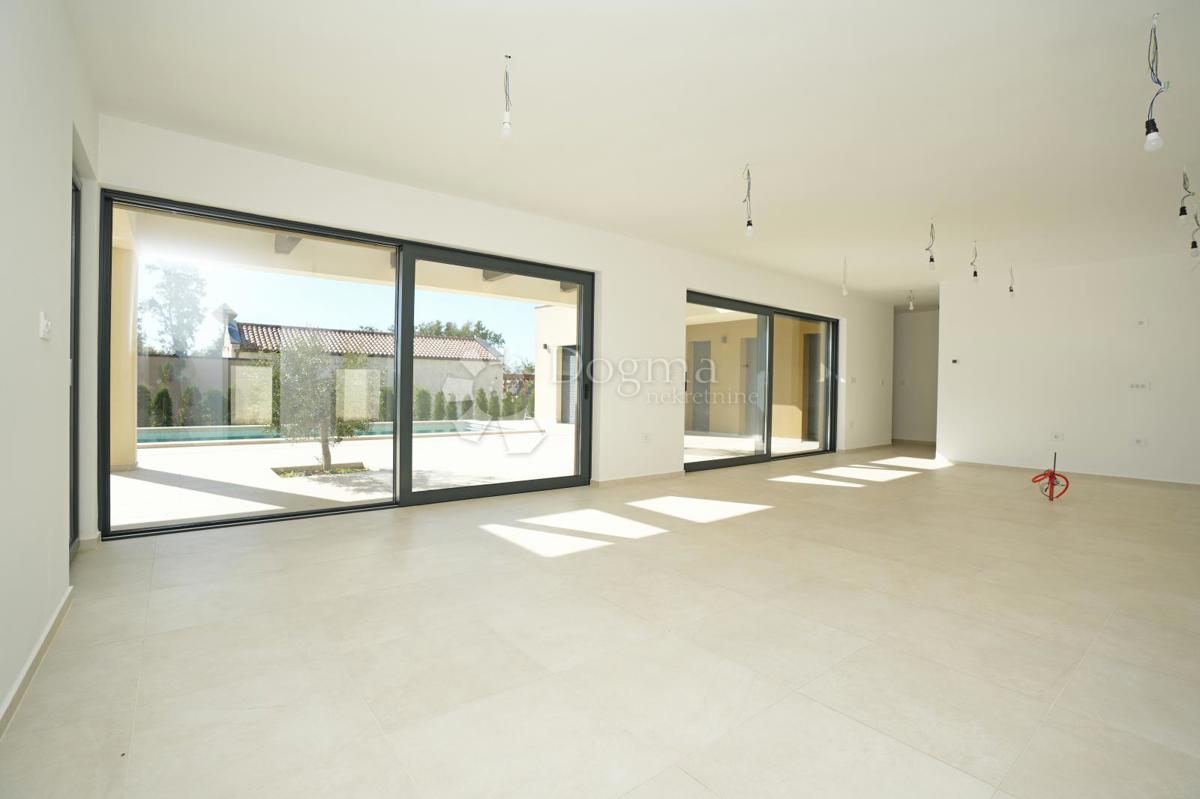 Hiša Žminj, 170,01m2