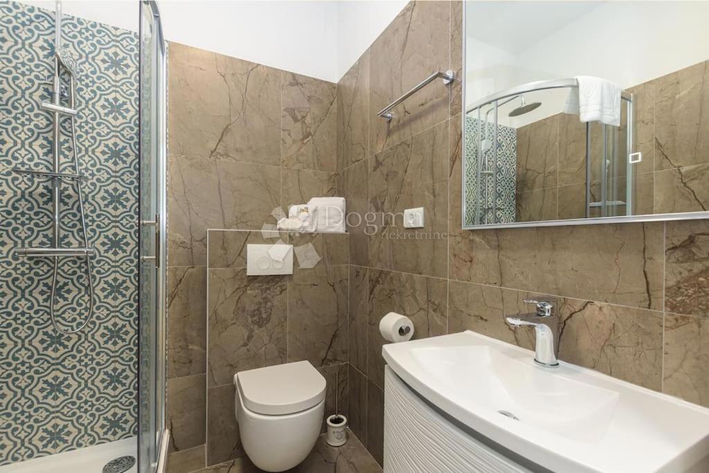 Hiša Svetvinčenat, 160m2