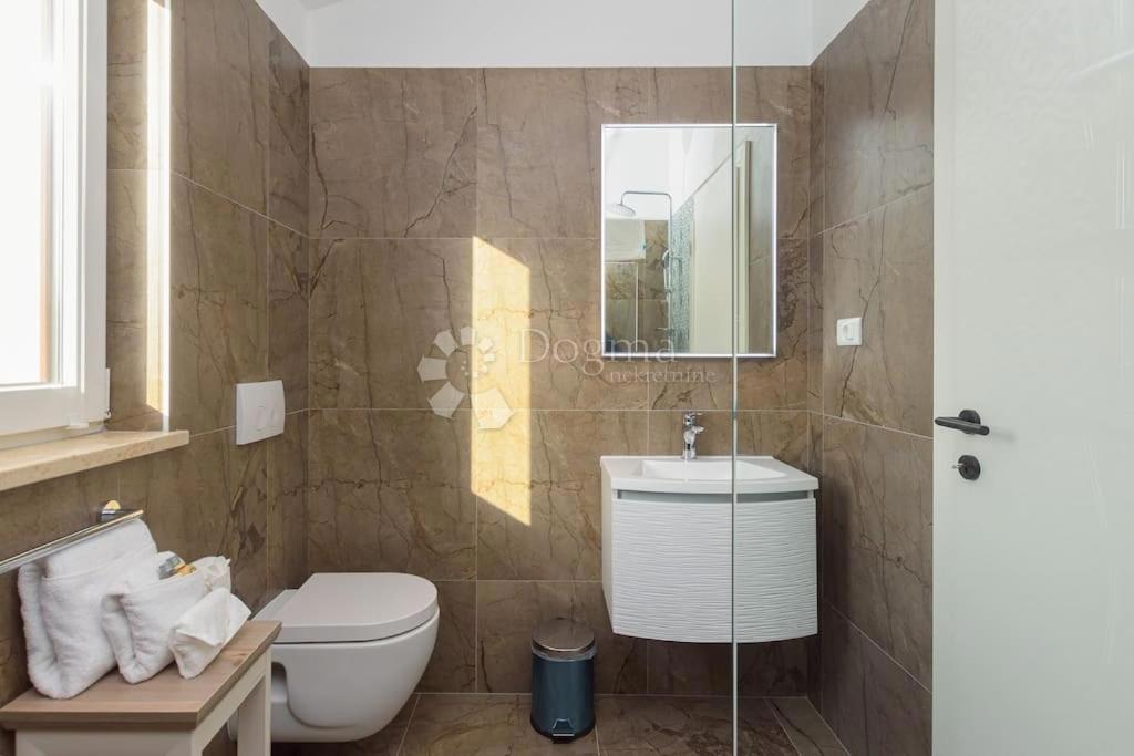 Hiša Svetvinčenat, 160m2