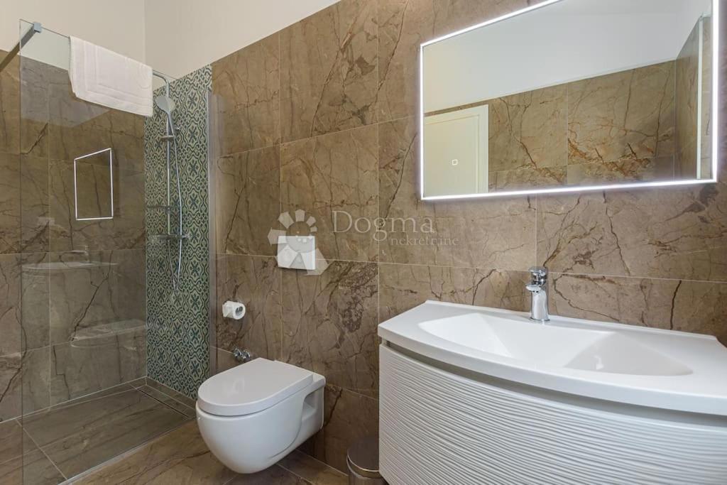 Hiša Svetvinčenat, 160m2