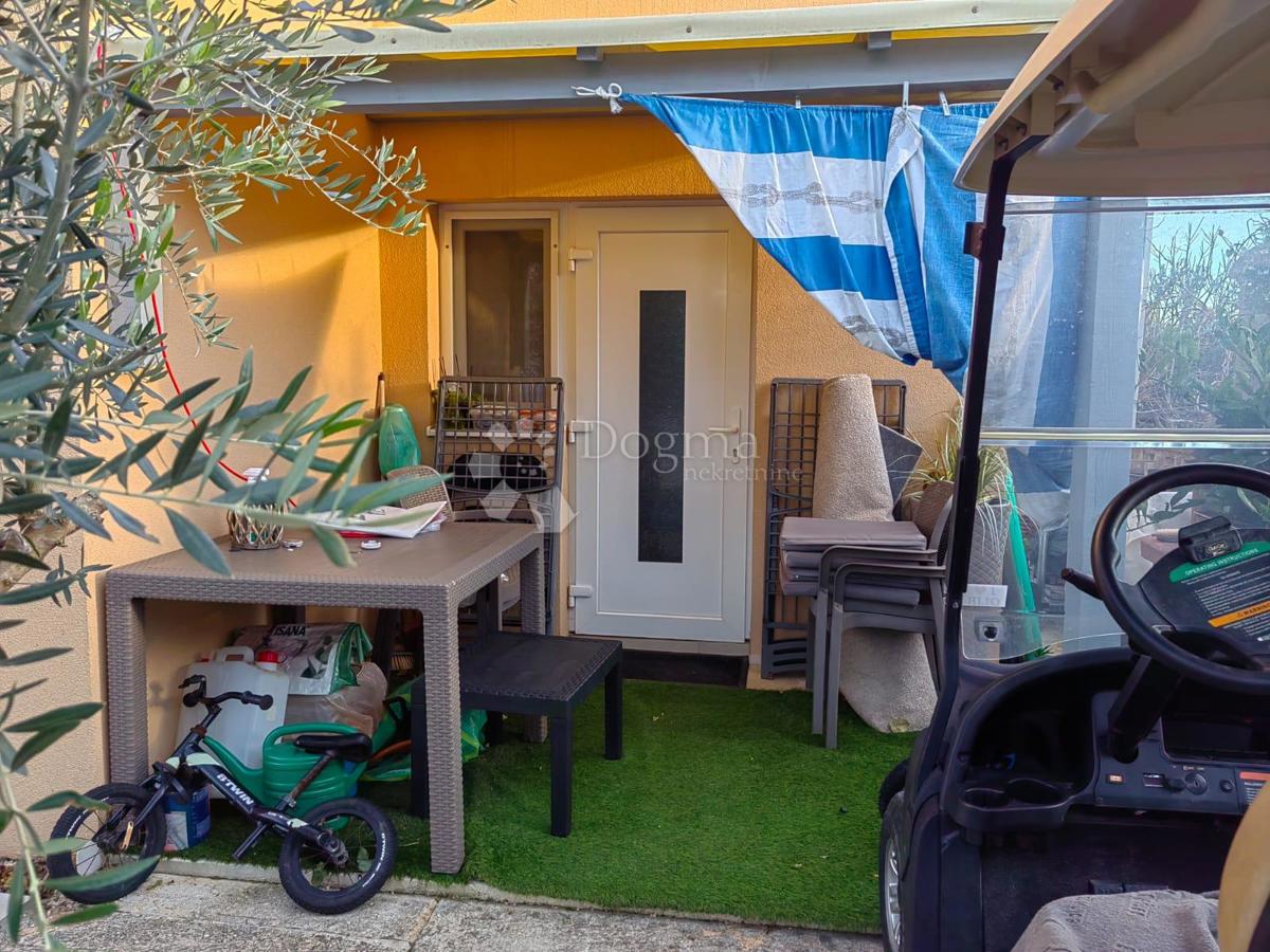 HIŠA NA PRODAJ OTOK VIR