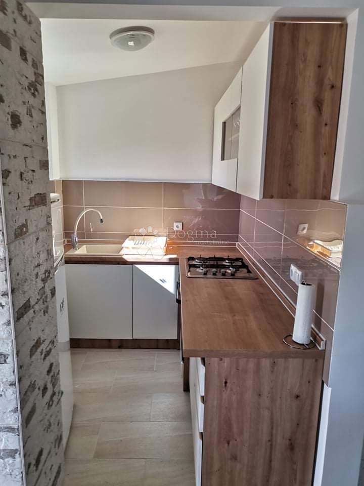 HIŠA NA PRODAJ OTOK VIR