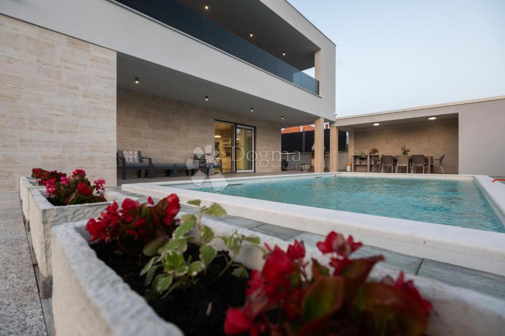 Hiša Sukošan, 160m2