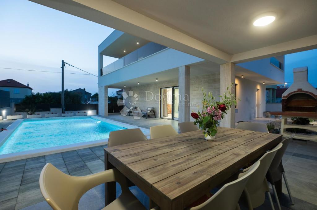 Hiša Sukošan, 160m2