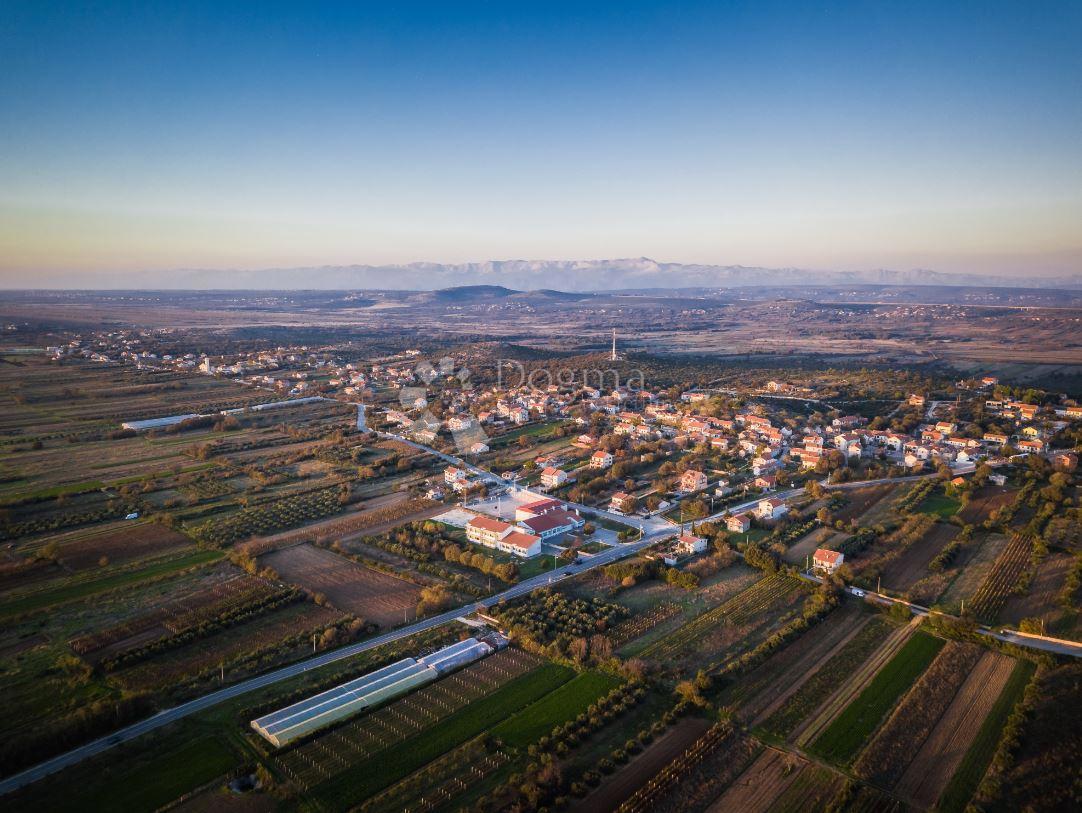 Kmetijsko zemljišče Polača, 3.482m2