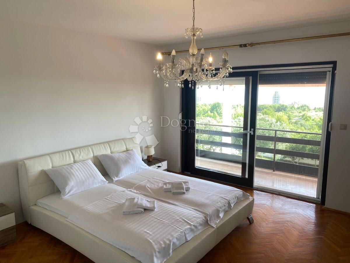 Hiša Ploča, Zadar, 350m2