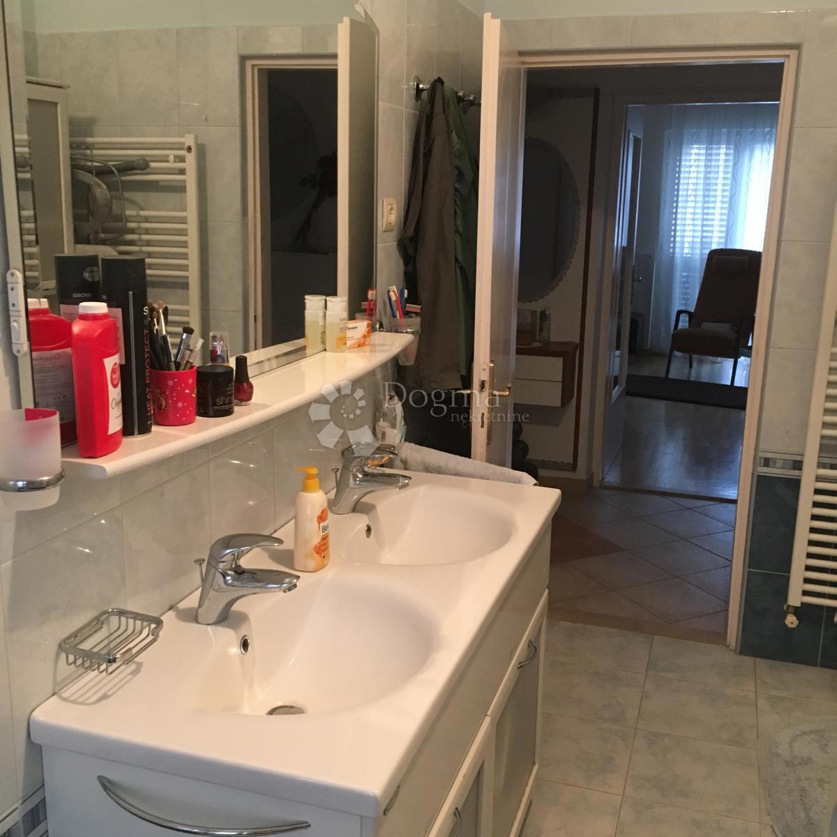 Stanovanje Kman, Split, 120m2