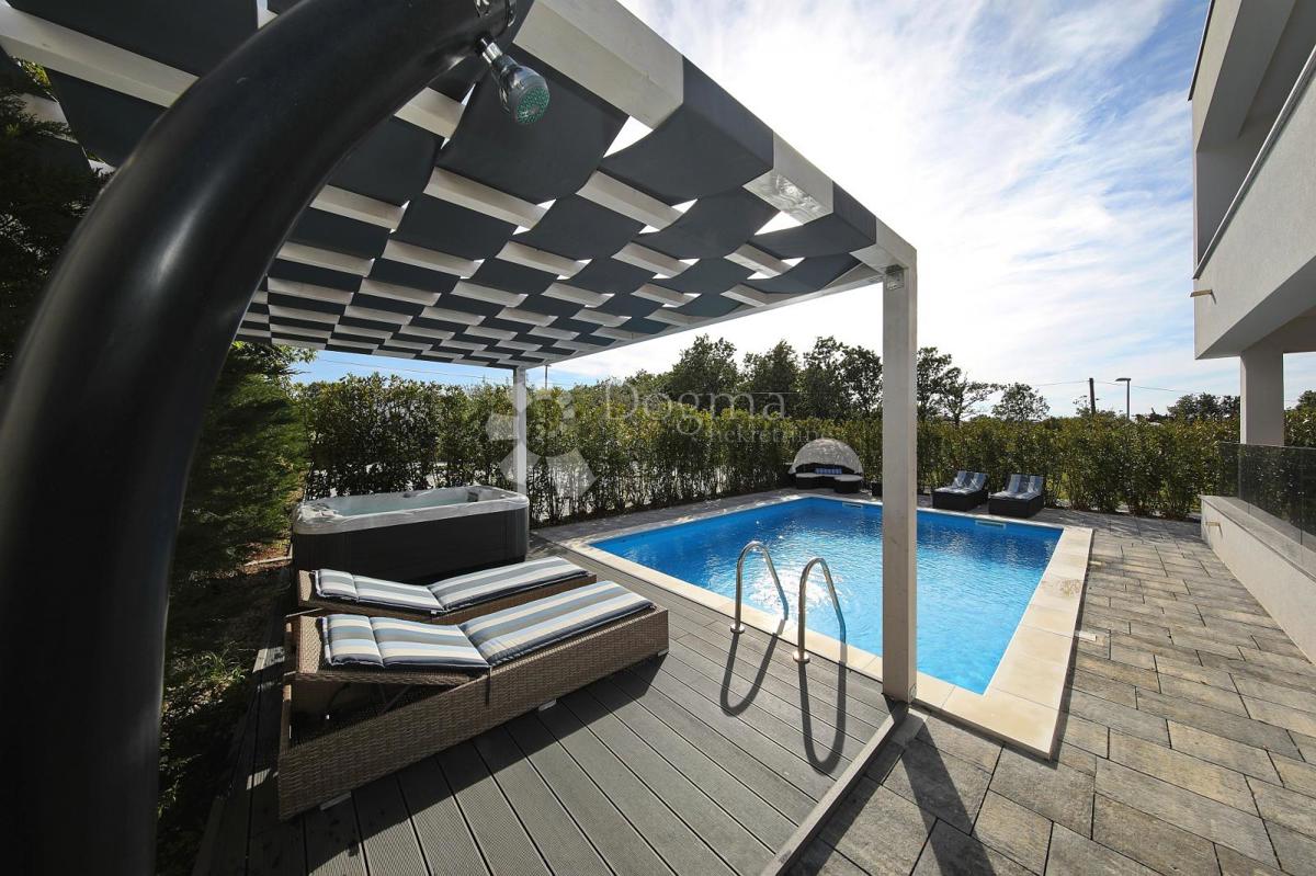 Hiša Zaton, Nin, 603m2