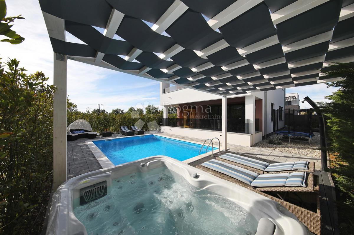 Hiša Zaton, Nin, 603m2