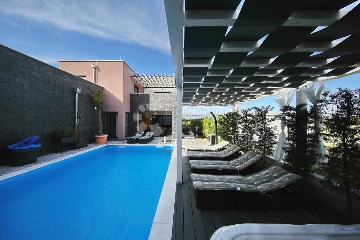 Hiša Zaton, Nin, 603m2