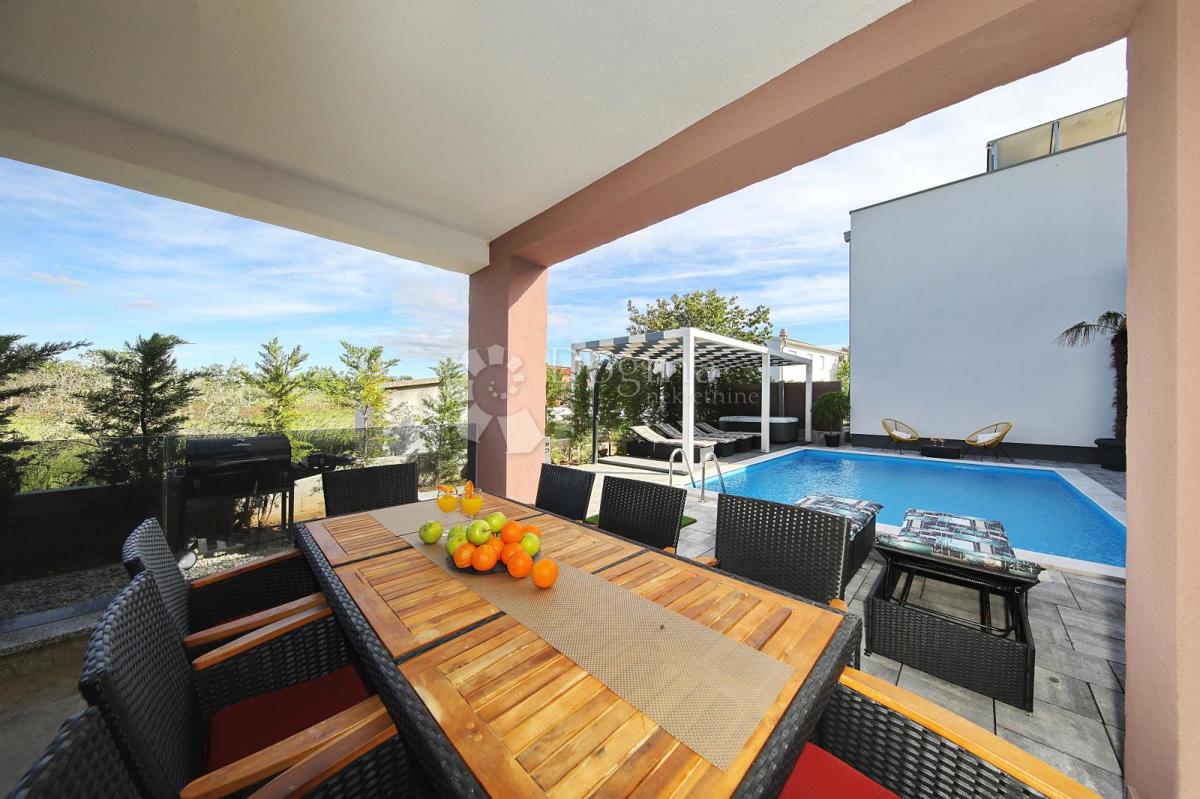 Hiša Zaton, Nin, 603m2