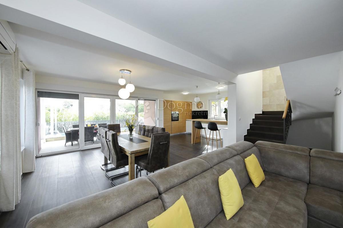 Hiša Zaton, Nin, 603m2