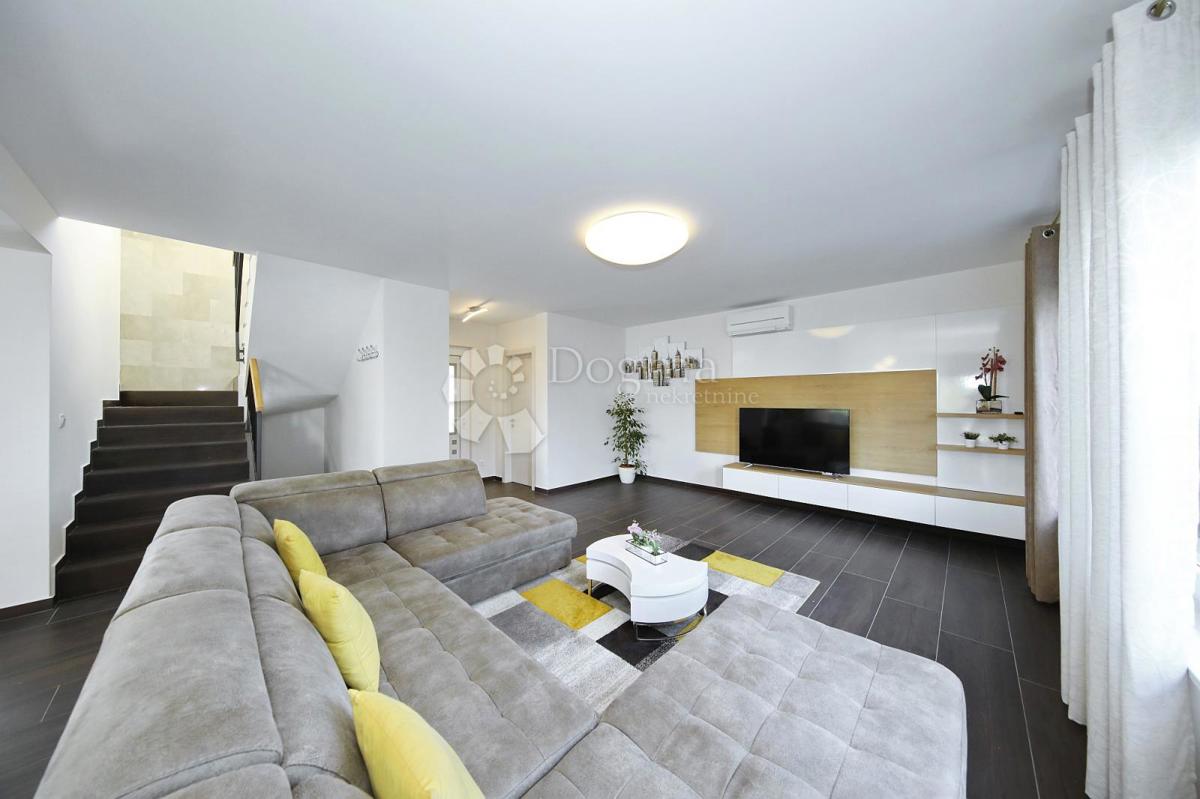 Hiša Zaton, Nin, 603m2