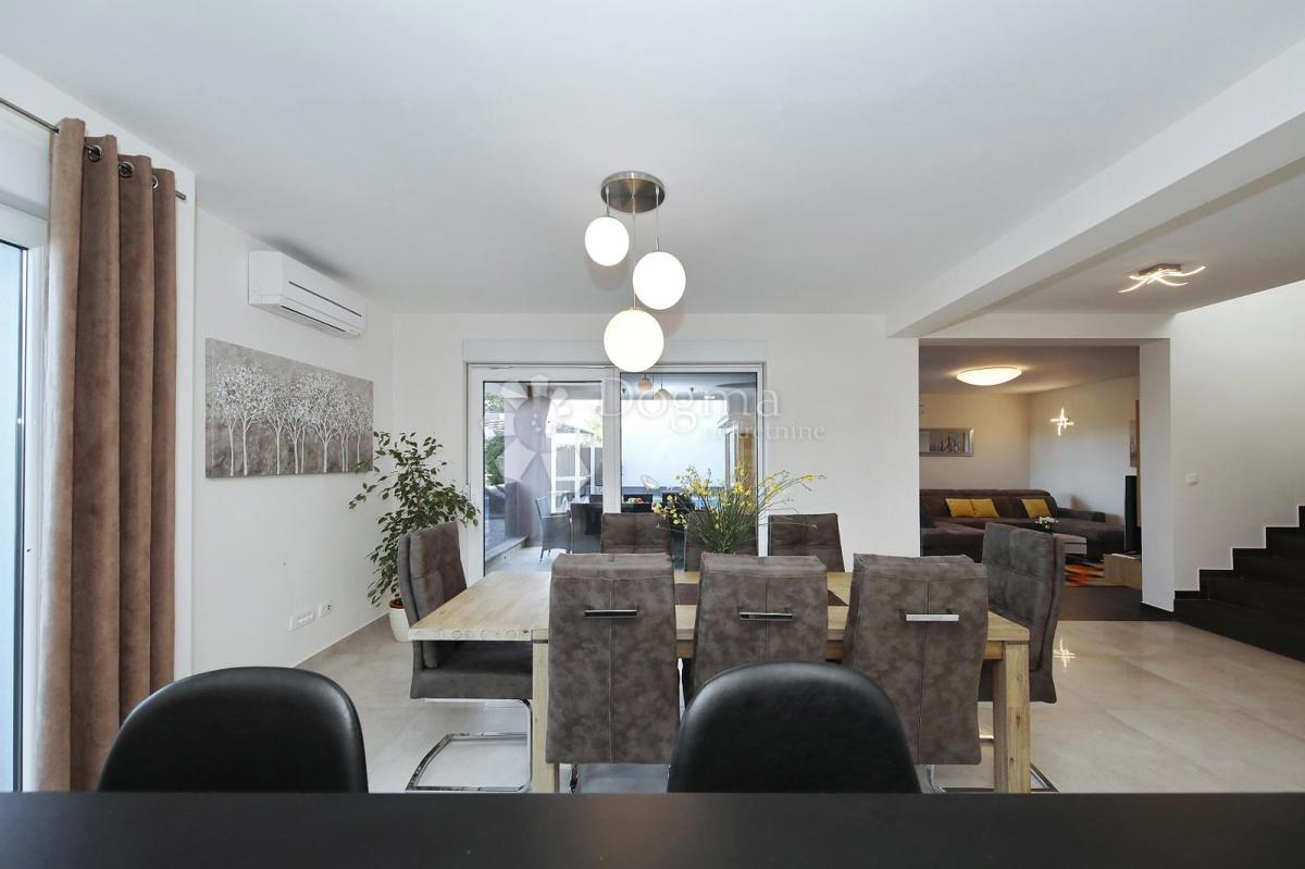 Hiša Zaton, Nin, 603m2