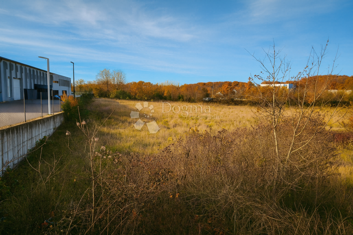 Zazidljivo zemljišče Zabrežani, Pazin - Okolica, 9.180m2