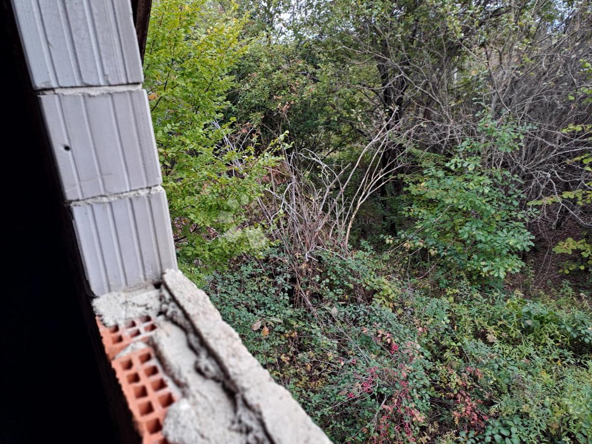 Hiša Pješčanica, Gvozd, 200m2