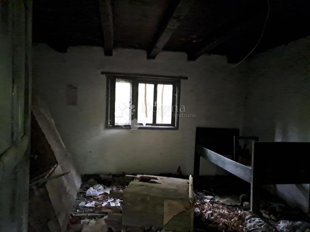 Hiša Pješčanica, Gvozd, 200m2