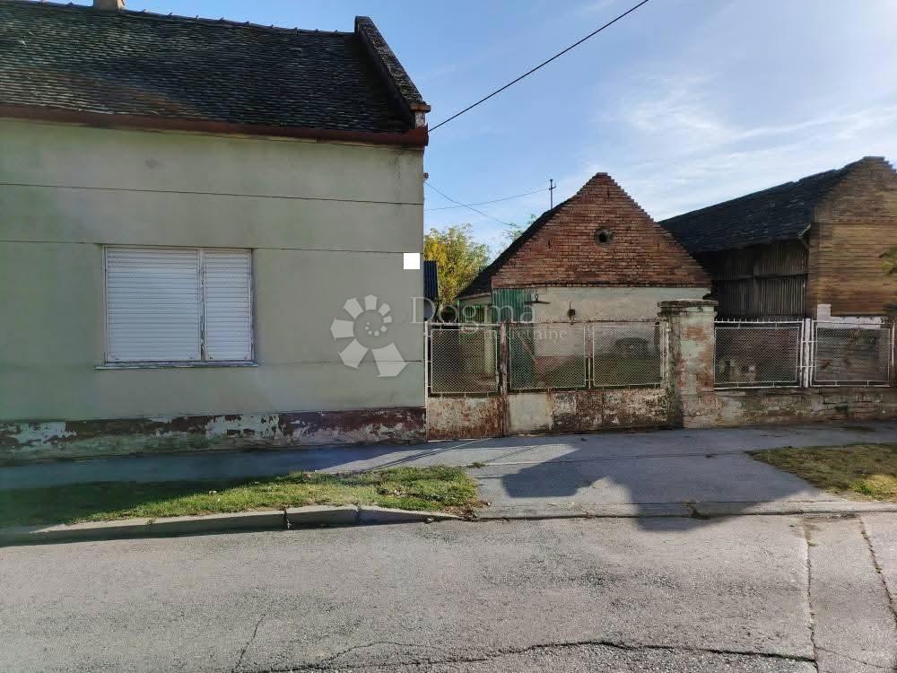 Hiša Kneževi Vinogradi, 90m2