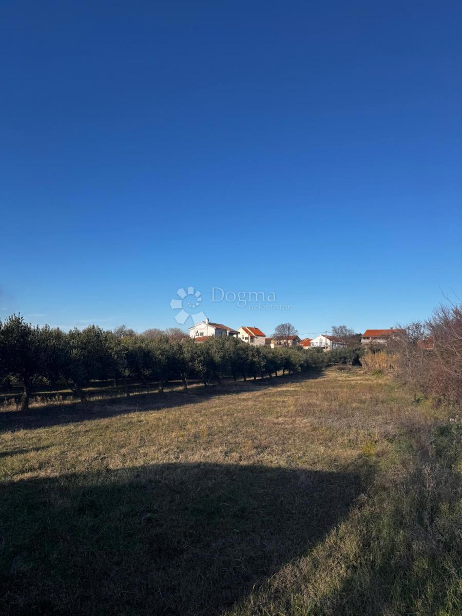 Zazidljivo zemljišče Zemunik Gornji, Zemunik Donji, 1.400m2