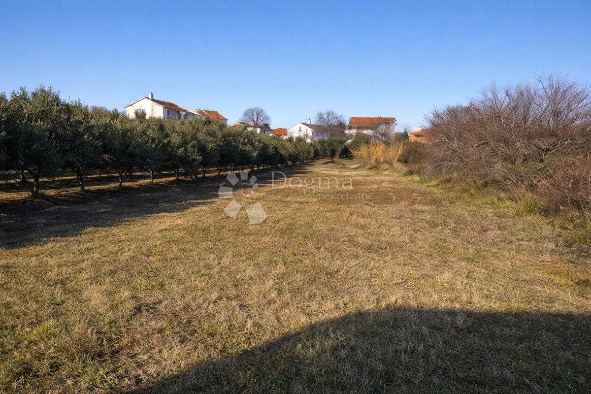 Zazidljivo zemljišče Zemunik Gornji, Zemunik Donji, 1.400m2