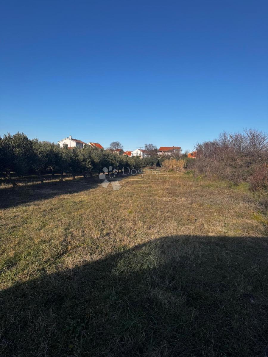 Zazidljivo zemljišče Zemunik Gornji, Zemunik Donji, 1.400m2