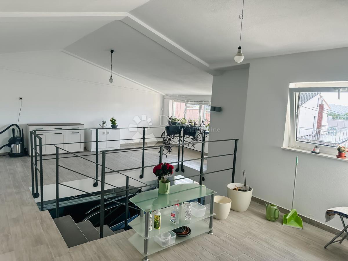 Stanovanje Crnica, Šibenik, 251,93m2