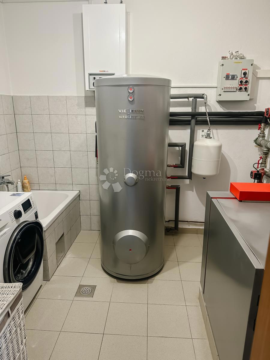 Stanovanje Crnica, Šibenik, 251,93m2