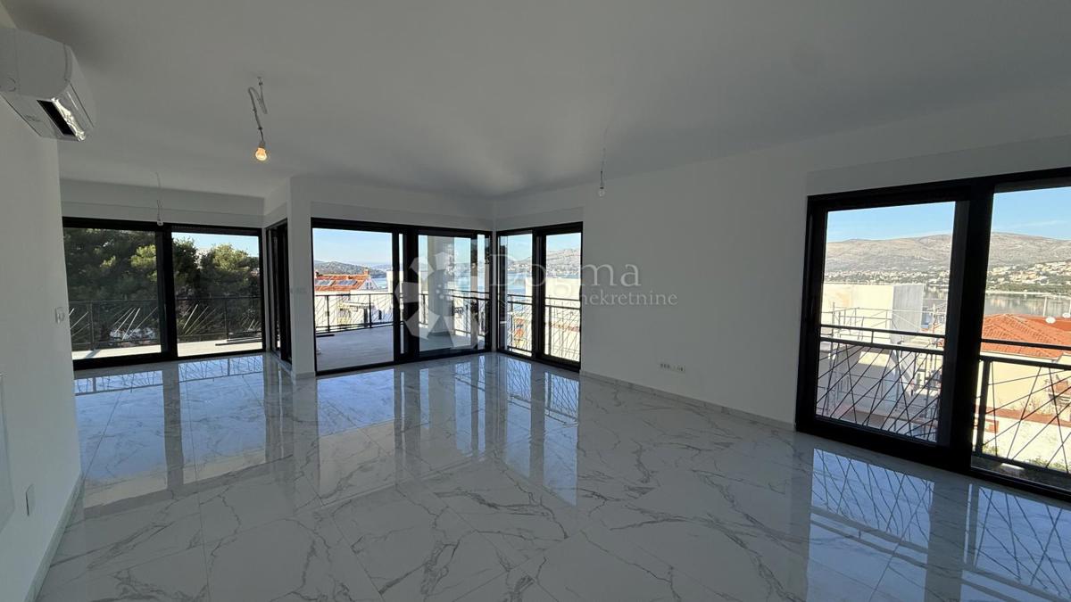 Stanovanje Okrug Gornji, Okrug, 100m2