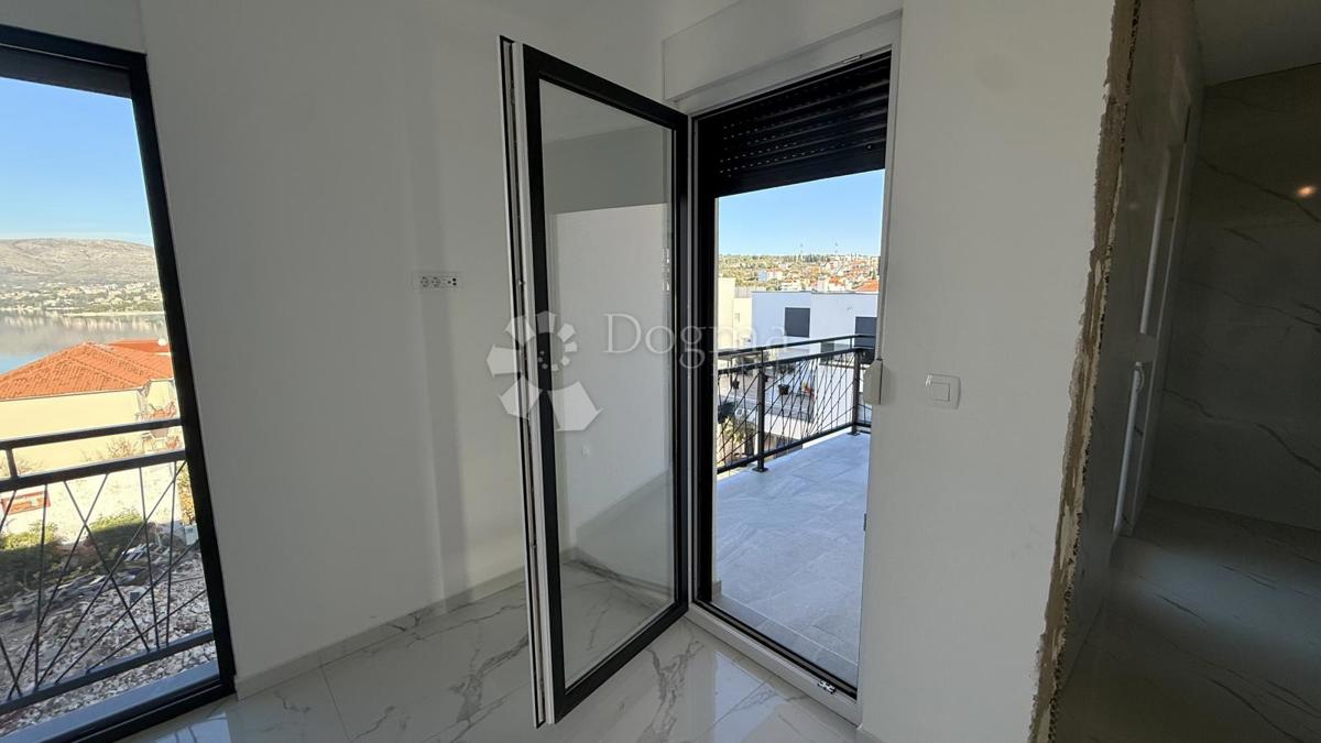 Stanovanje Okrug Gornji, Okrug, 100m2