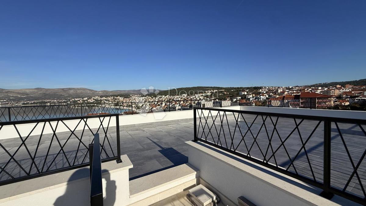 Stanovanje Okrug Gornji, Okrug, 100m2