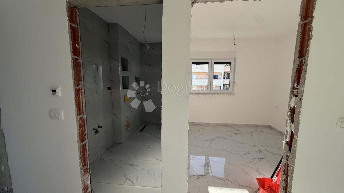 Stanovanje Okrug Gornji, Okrug, 100m2