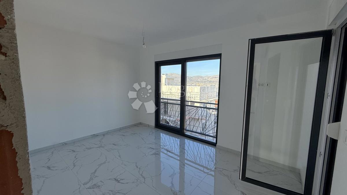 Stanovanje Okrug Gornji, Okrug, 100m2