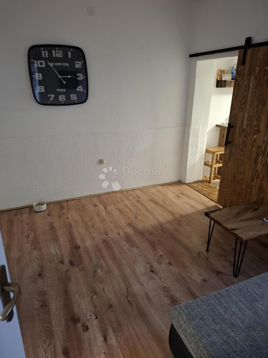 Hiša Retfala, Osijek, 90,40m2