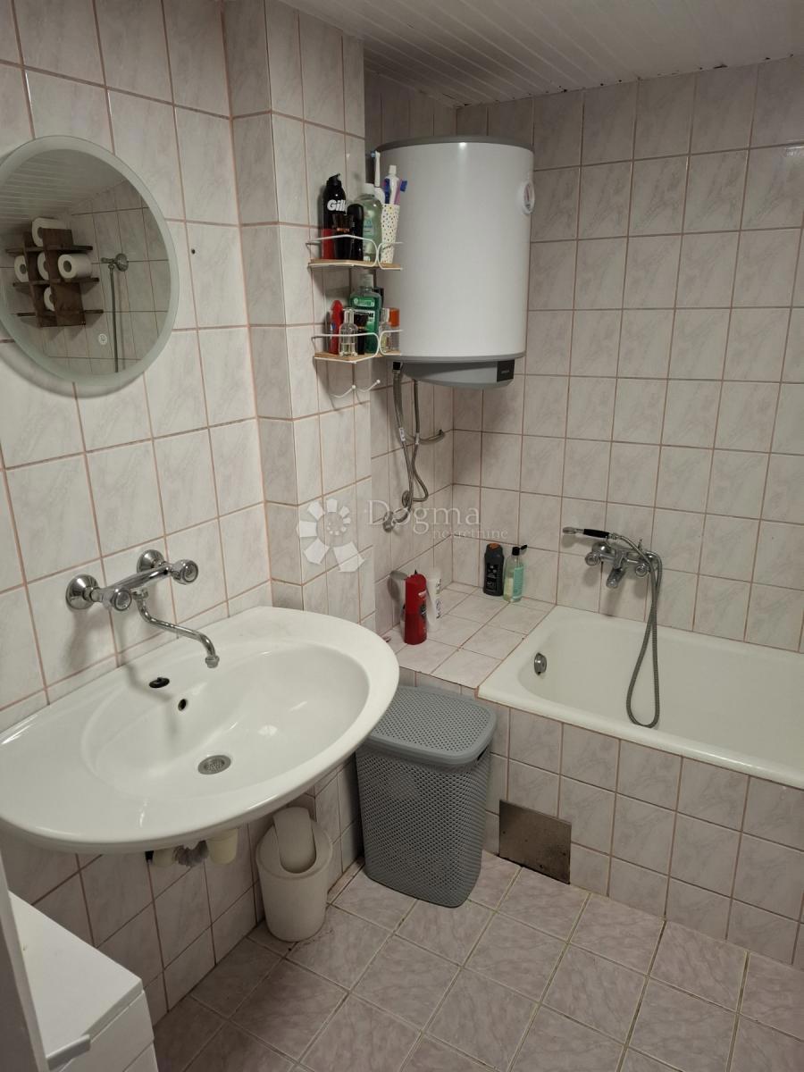 Hiša Retfala, Osijek, 90,40m2