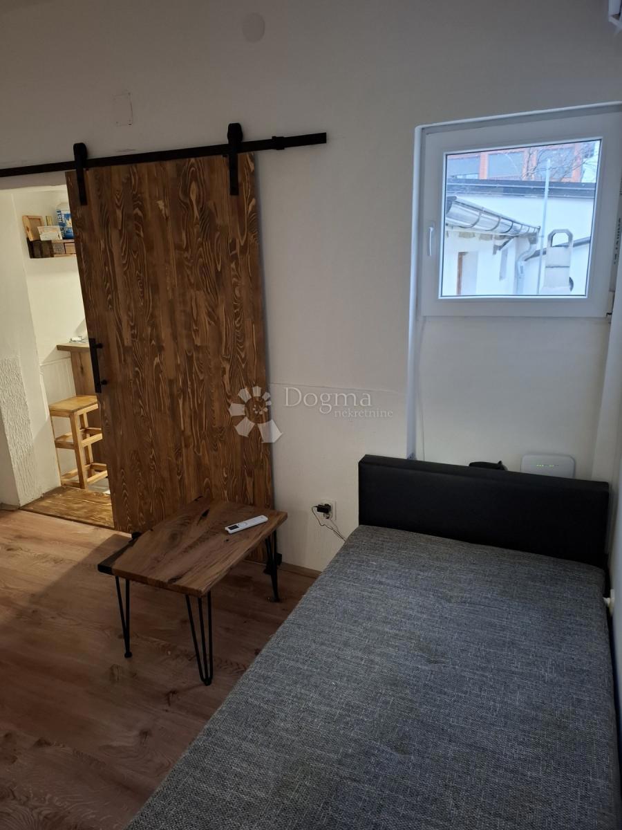 Hiša Retfala, Osijek, 90,40m2