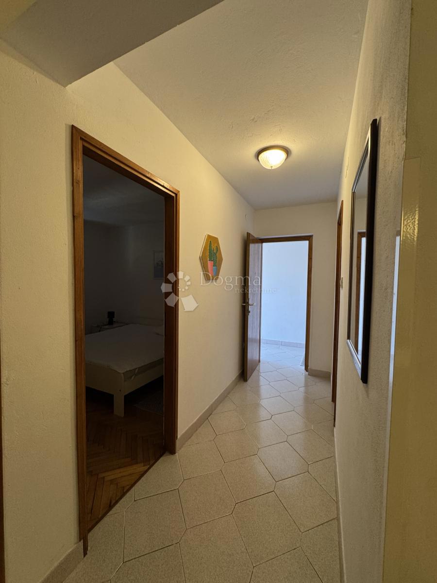 Hiša Šilo, Dobrinj, 350m2