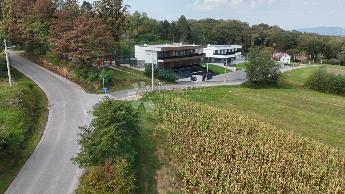 Hiša Donji Trpuci, Brezovica, 645m2