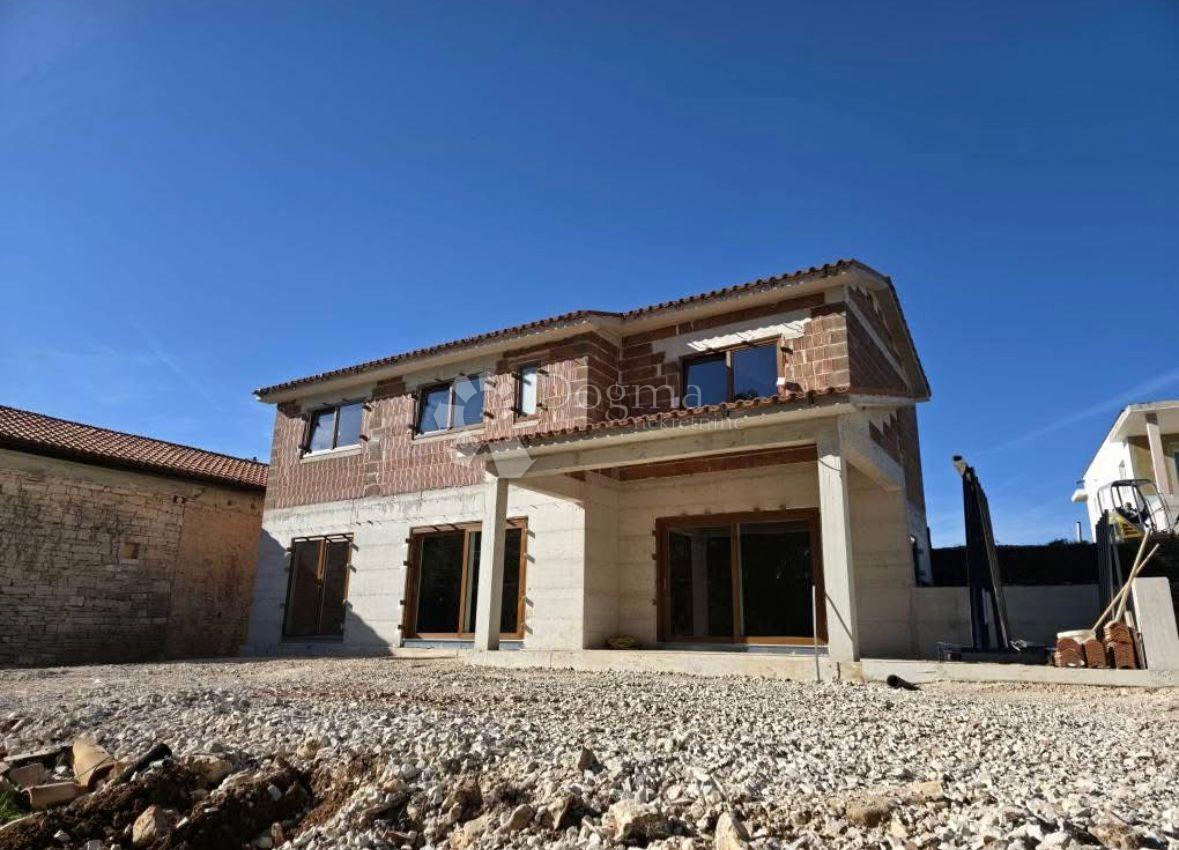 Hiša Laginji, Žminj, 200m2