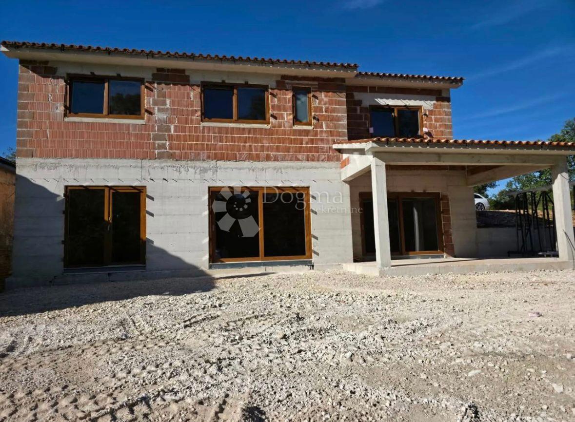 Hiša Laginji, Žminj, 200m2