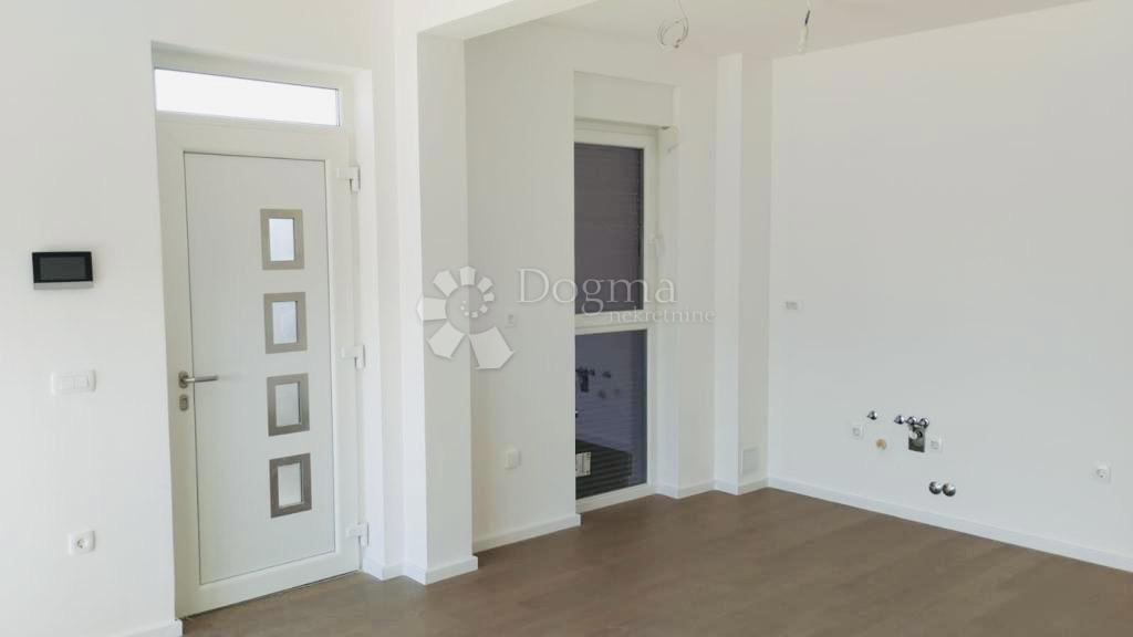 Stanovanje Novalja, 118,87m2