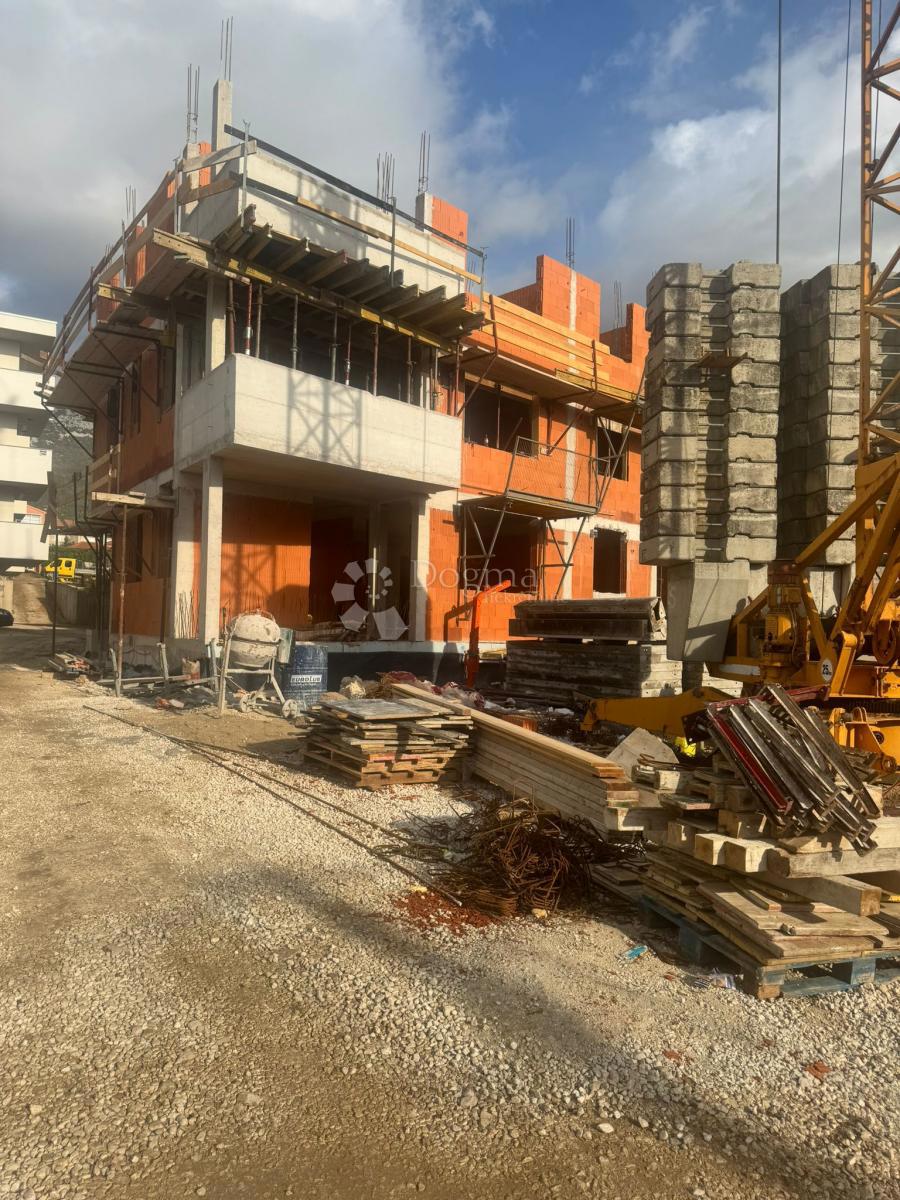 Stanovanje Kaštel Sućurac, Kaštela, 68m2