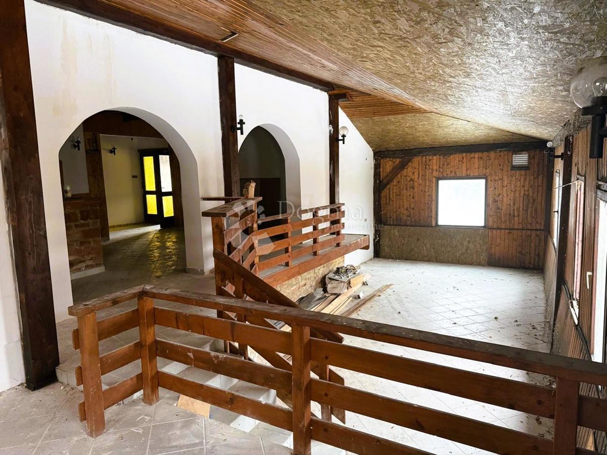 Poslovni prostor Banfi, Štrigova, 4.543m2