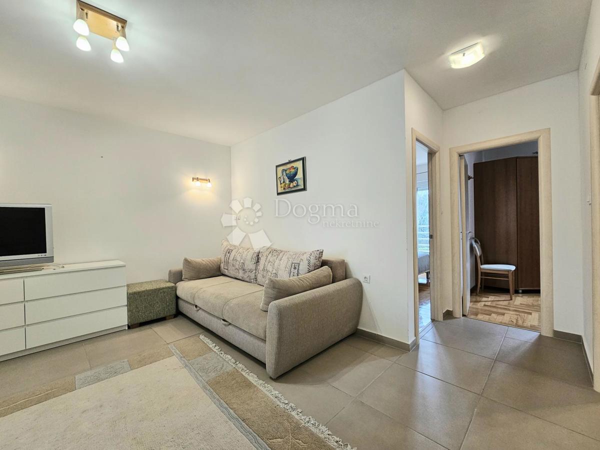 200m od MORJA / zaprta STANOVANJSKA STAVBA / GARAŽA