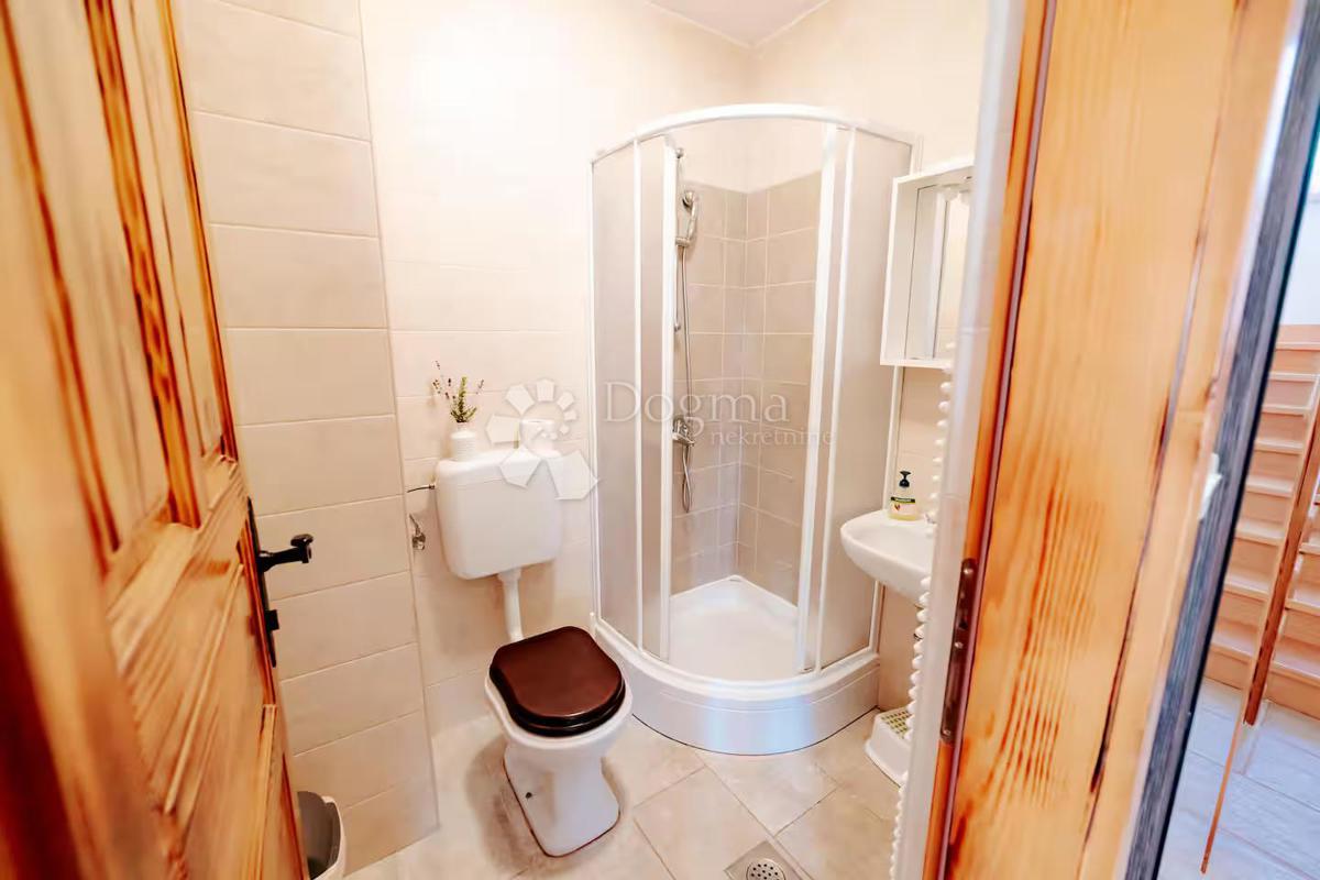 Hiša Višnjan, 200m2