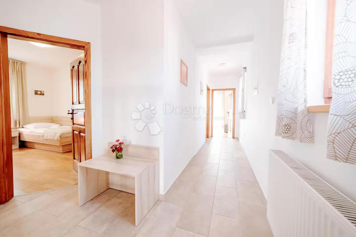 Hiša Višnjan, 200m2