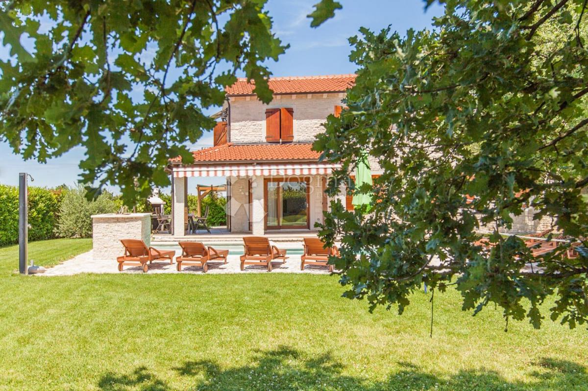 Hiša Višnjan, 200m2