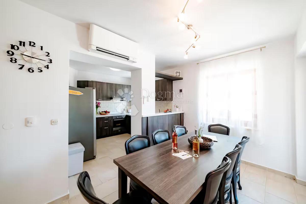 Hiša Višnjan, 200m2